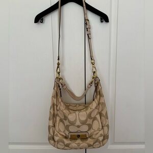 Coach Signature Beige/Gold Canvas Shoulder Bag/Crossbody Bag/Gold Hardware